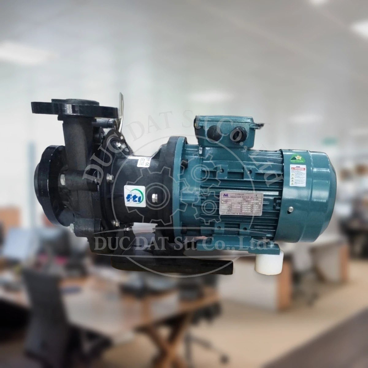 So Sánh DB15V-T-FF Với Các Dòng Bơm Thùng Phuy Khác Của Finish Thompson